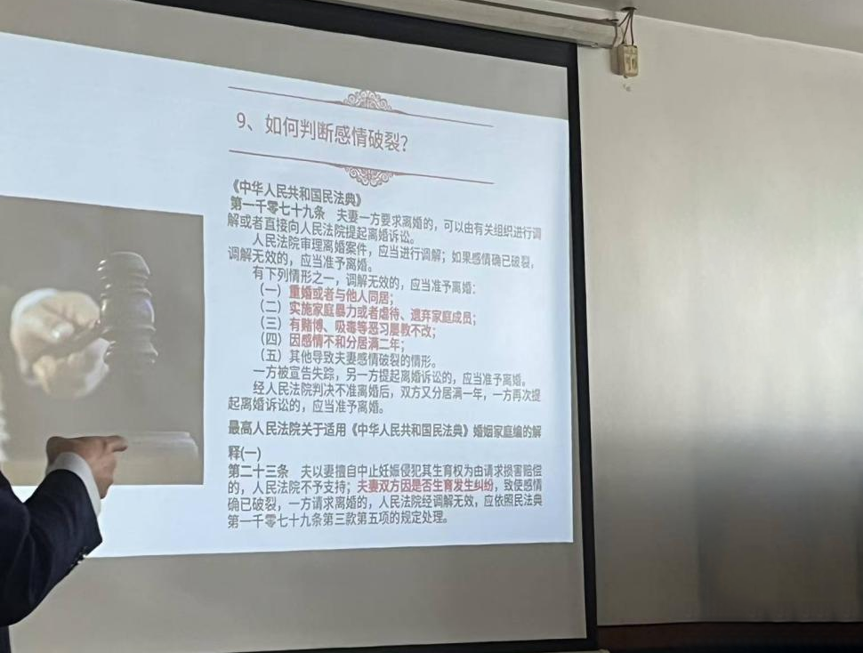 5776f0b2e08a844e7a666bf6bb17c948.png 5776f0b2e08a844e7a666bf6bb17c948.png