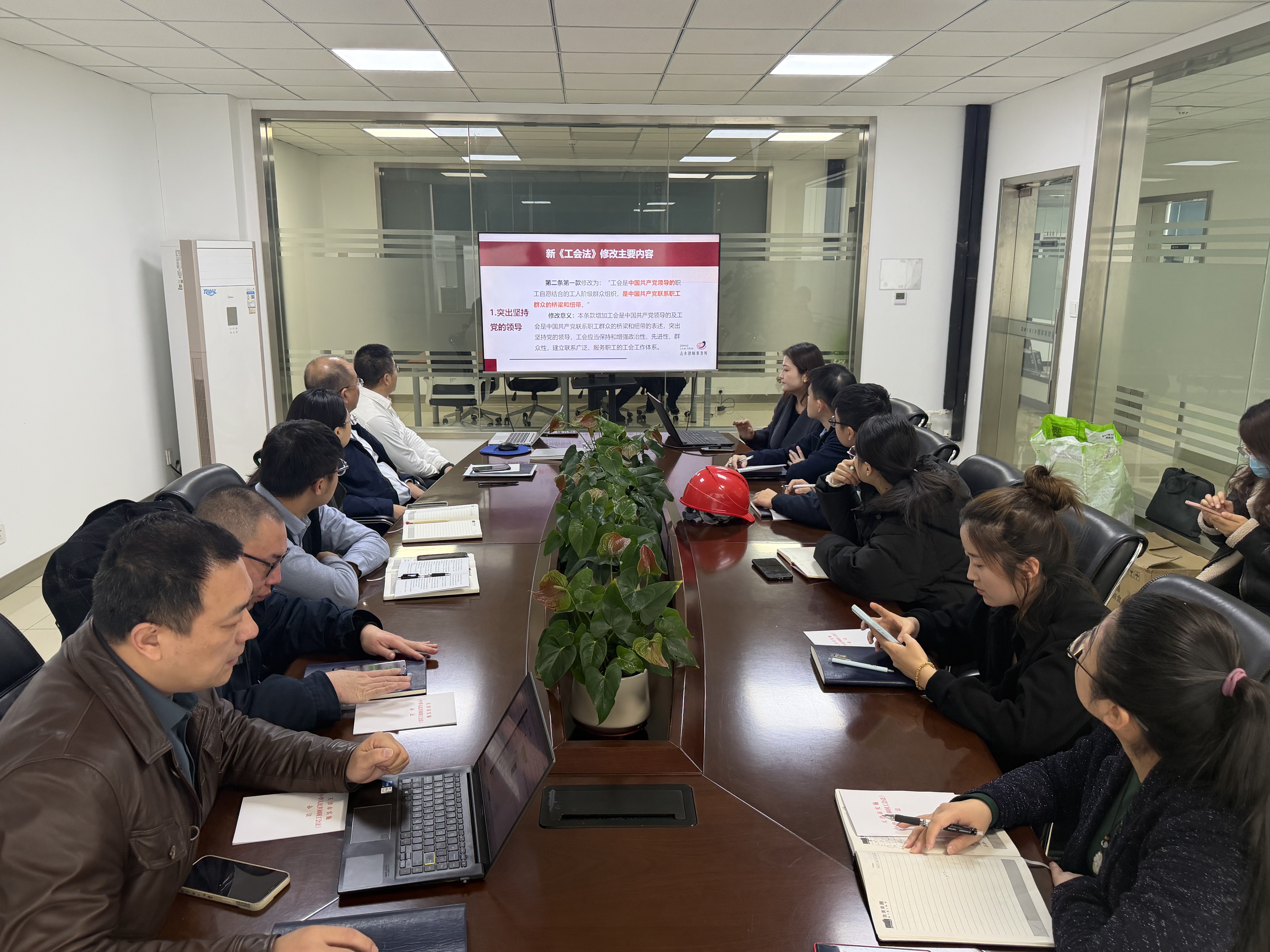 2d85bad72bb02ac604caebc00fb24d4f.jpg 微信图片_2025-12-19_134357_899.jpg